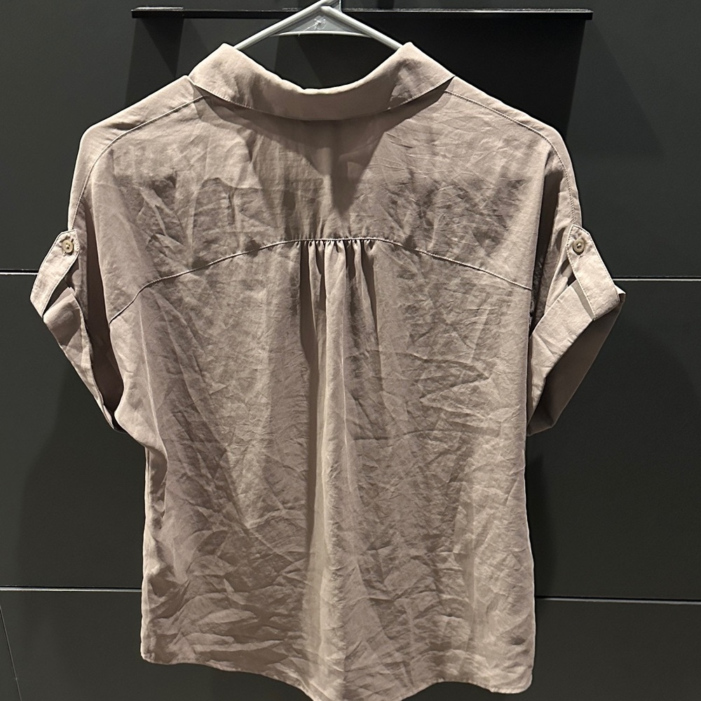 NWOT Mauve/Taupe Short Sleeve Button-Up Shirt - Picture 4 of 4